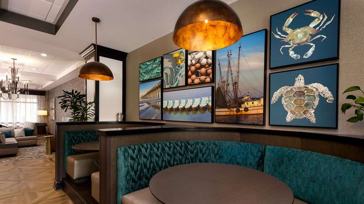 DoubleTree by Hilton Charleston Restaurant