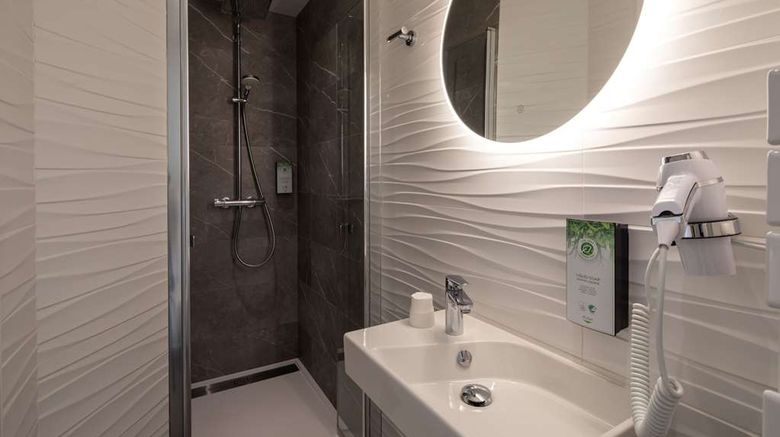 <b>Hotel Campanile Caen Centre Gare Room</b>. Images powered by <a href="https://iceportal.shijigroup.com/" title="IcePortal" target="_blank">IcePortal</a>.