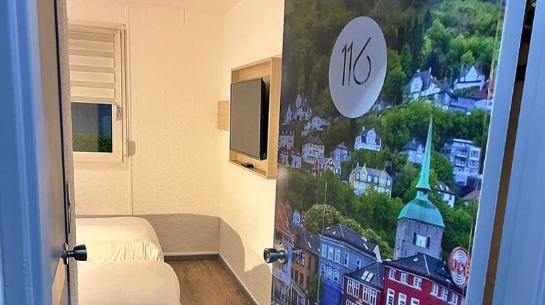 <b>Cottage Val de Murigny Room</b>. Images powered by <a href="https://iceportal.shijigroup.com/" title="IcePortal" target="_blank">IcePortal</a>.
