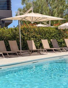Ibis Lunel Petite Camargue