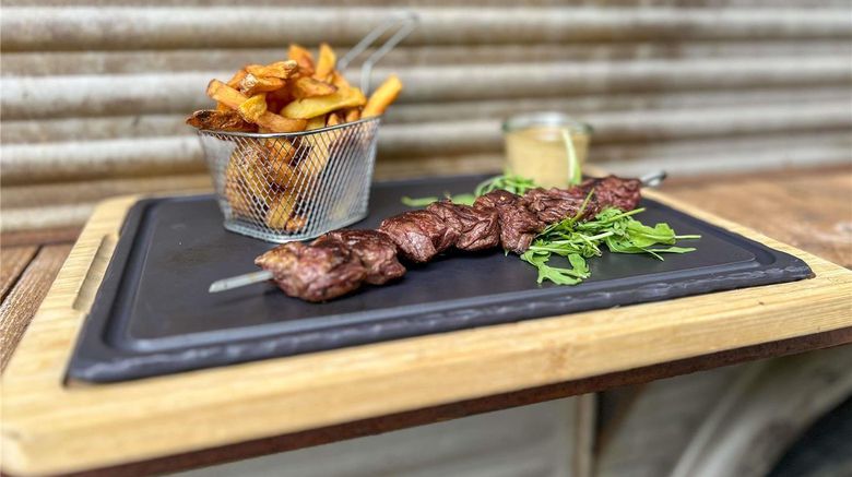 <b>Ibis Lunel Petite Camargue Restaurant</b>. Images powered by <a href="https://iceportal.shijigroup.com/" title="IcePortal" target="_blank">IcePortal</a>.