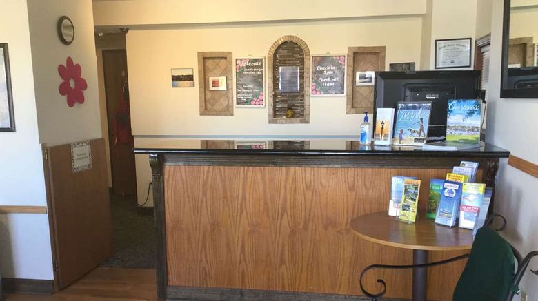 <b>Super 8 by Wyndham Petoskey Lobby</b>. Images powered by <a href="https://iceportal.shijigroup.com/" title="IcePortal" target="_blank">IcePortal</a>.