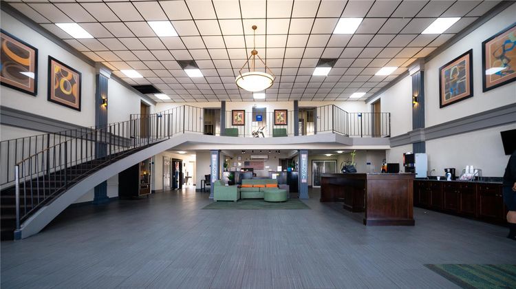 Americas Best Value Inn & Suites Lobby