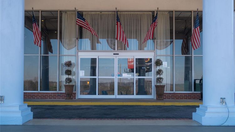 Americas Best Value Inn & Suites Exterior