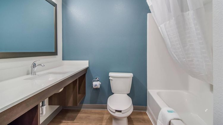 WoodSpring Suites Fort Mill Room