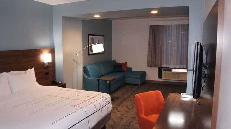La Quinta Inn & Sts by Wyndham Littleton Room