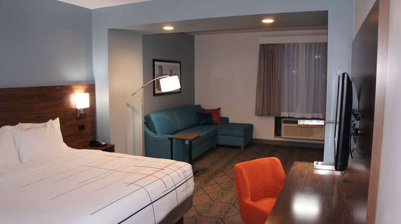 <b>La Quinta Inn & Sts by Wyndham Littleton Room</b>. Images powered by <a href="https://iceportal.shijigroup.com/" title="IcePortal" target="_blank">IcePortal</a>.