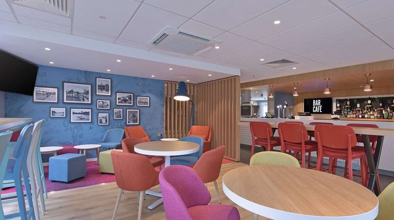 <b>Travelodge London Stockley Park Hayes Restaurant</b>. Images powered by <a href="https://iceportal.shijigroup.com/" title="IcePortal" target="_blank">IcePortal</a>.