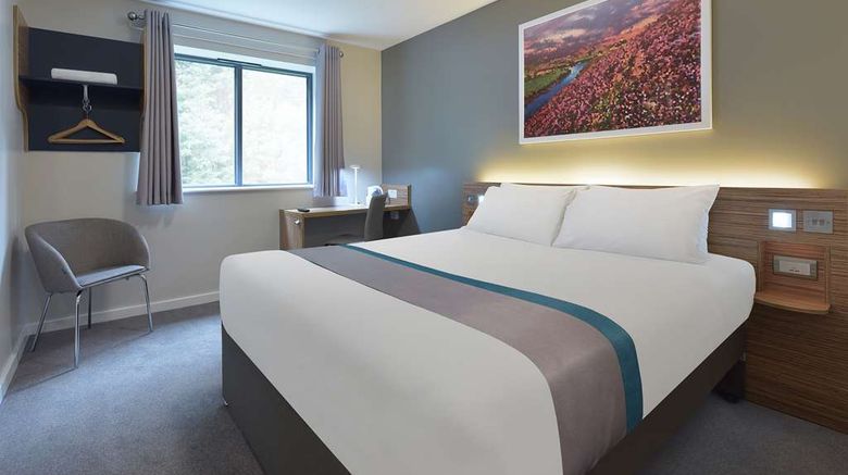 <b>Travelodge London Stockley Park Hayes Room</b>. Images powered by <a href="https://iceportal.shijigroup.com/" title="IcePortal" target="_blank">IcePortal</a>.