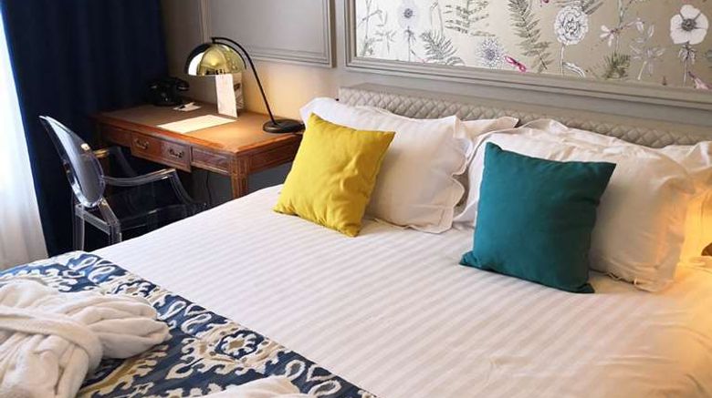 <b>Grand Hotel Bellevue Room</b>. Images powered by <a href="https://iceportal.shijigroup.com/" title="IcePortal" target="_blank">IcePortal</a>.