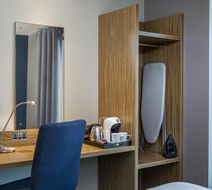 Travelodge Elgin Room