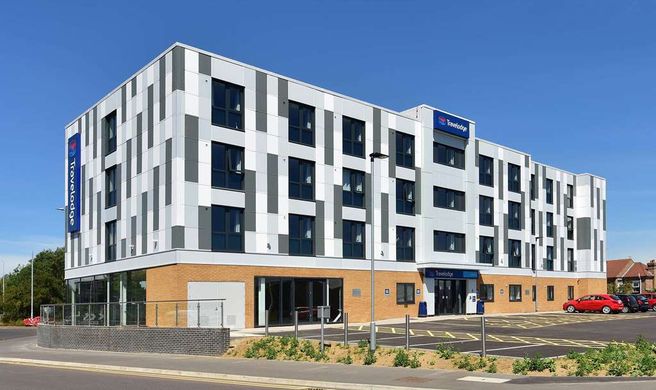 Travelodge Maldon Exterior