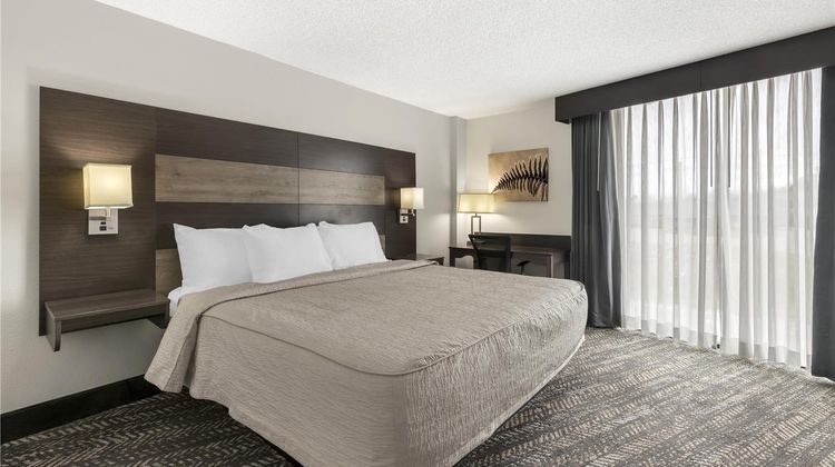 Best Western Plus Wausau Tower Inn Room