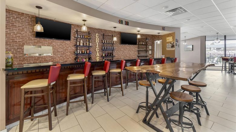 <b>Best Western Plus Wausau Tower Inn Restaurant</b>. Images powered by <a href="https://iceportal.shijigroup.com/" title="IcePortal" target="_blank">IcePortal</a>.