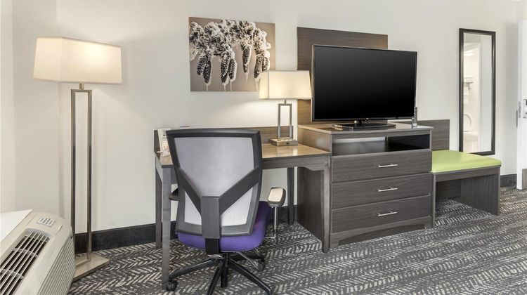 Best Western Plus Wausau Tower Inn Room