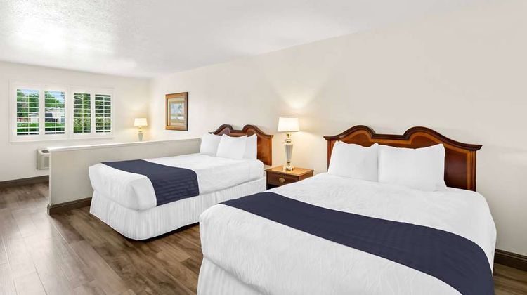 SureStay Plus Hotel by Best Western Room