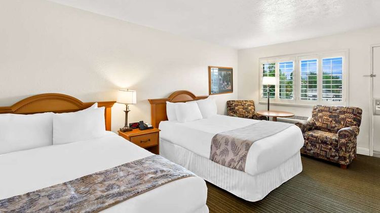 SureStay Plus Hotel by Best Western Room