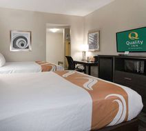Quality Inn Roseville Room