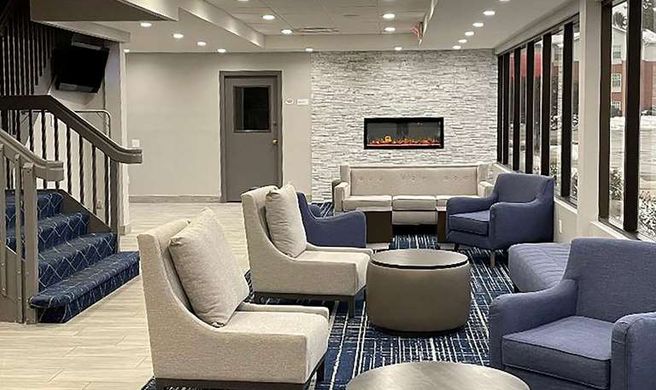 Quality Inn Roseville Lobby