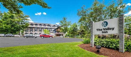 The Valley Inn Ascend Hotel Coll Exterior