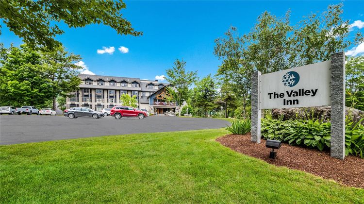 The Valley Inn Ascend Hotel Coll Exterior