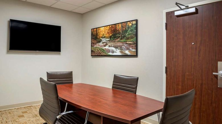 <b>Comfort Inn and Suites Harrisonburg Meeting</b>. Images powered by <a href="https://iceportal.shijigroup.com/" title="IcePortal" target="_blank">IcePortal</a>.
