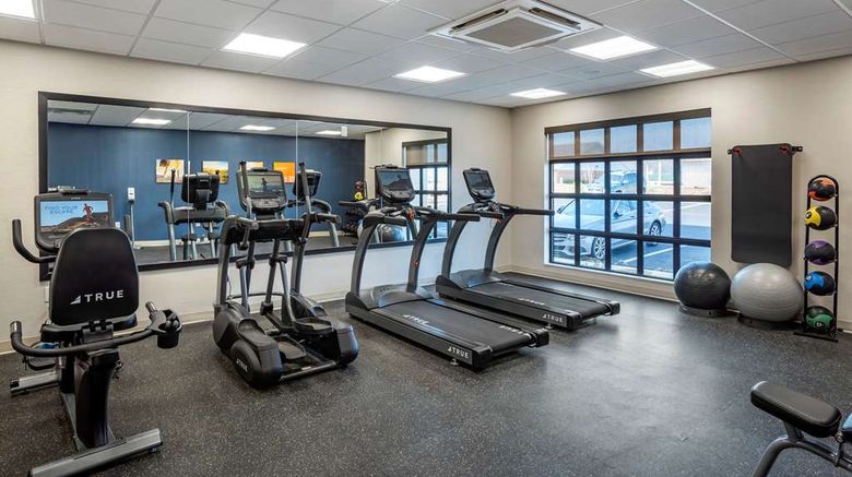 <b>Comfort Inn and Suites Harrisonburg Health</b>. Images powered by <a href="https://iceportal.shijigroup.com/" title="IcePortal" target="_blank">IcePortal</a>.