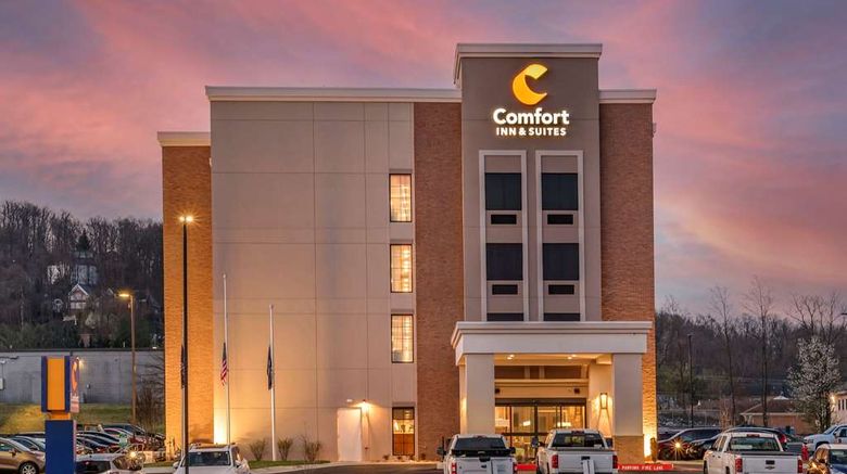 <b>Comfort Inn and Suites Harrisonburg Exterior</b>. Images powered by <a href="https://iceportal.shijigroup.com/" title="IcePortal" target="_blank">IcePortal</a>.