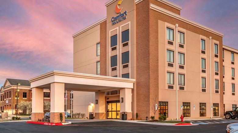 <b>Comfort Inn and Suites Harrisonburg Exterior</b>. Images powered by <a href="https://iceportal.shijigroup.com/" title="IcePortal" target="_blank">IcePortal</a>.