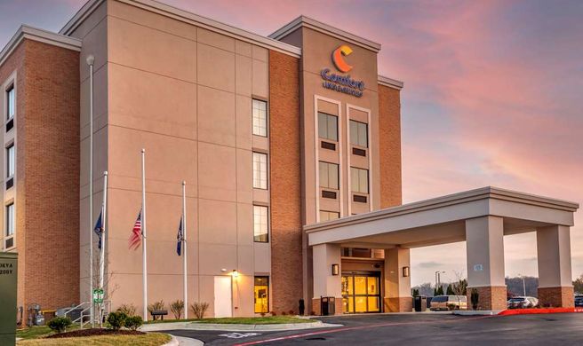 Comfort Inn and Suites Harrisonburg Exterior