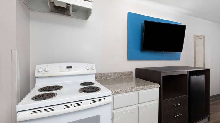 Baymont by Wyndham Selma Suite