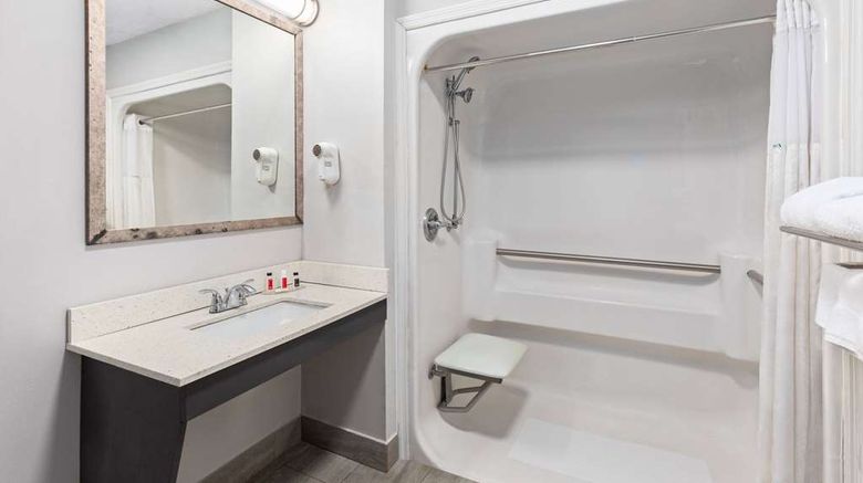 <b>Baymont by Wyndham Selma Room</b>. Images powered by <a href="https://iceportal.shijigroup.com/" title="IcePortal" target="_blank">IcePortal</a>.