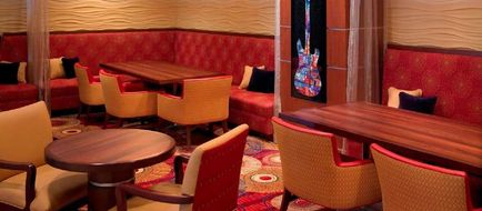 Wyndham Cleveland Airport Lobby