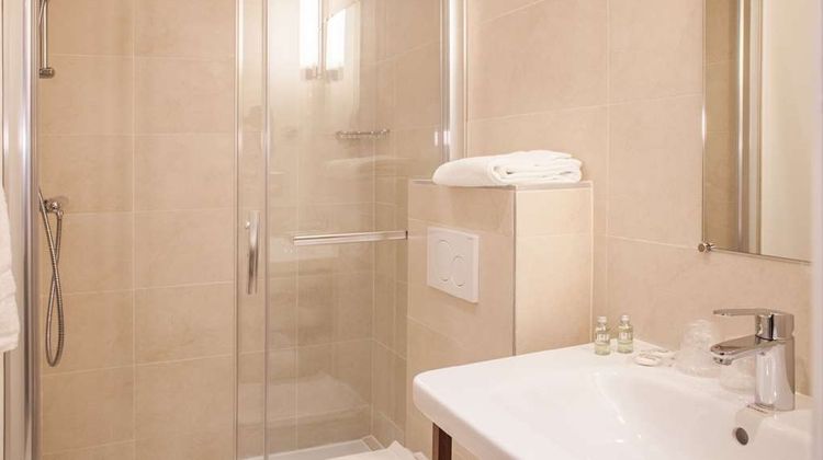 Hotel Sixteen Montrouge Room
