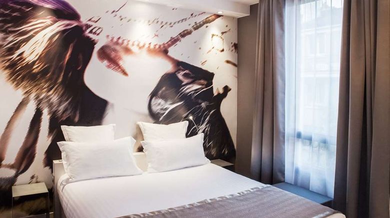 <b>Hotel Sixteen Montrouge Room</b>. Images powered by <a href="https://iceportal.shijigroup.com/" title="IcePortal" target="_blank">IcePortal</a>.