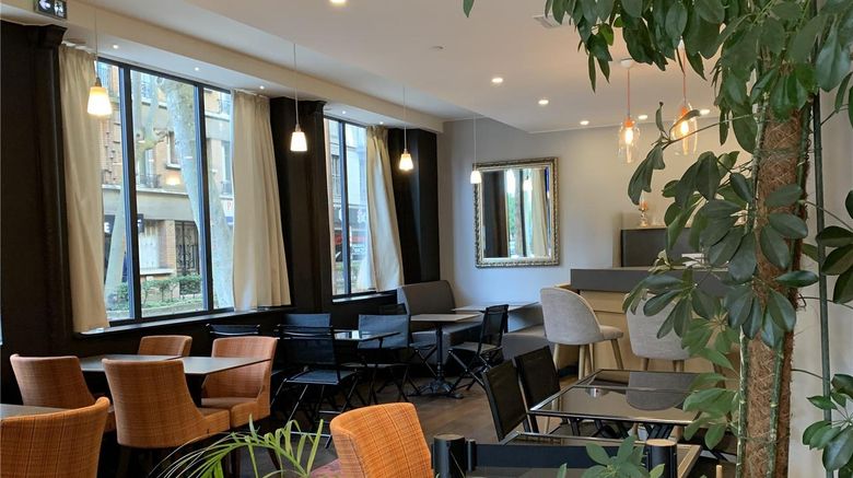 <b>Hotel Sixteen Montrouge Restaurant</b>. Images powered by <a href="https://iceportal.shijigroup.com/" title="IcePortal" target="_blank">IcePortal</a>.
