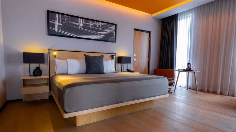 <b>Galeria Plaza San Jeronimo Room</b>. Images powered by <a href="https://iceportal.shijigroup.com/" title="IcePortal" target="_blank">IcePortal</a>.