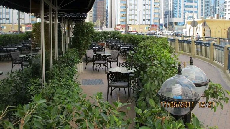 <b>The Uptown Apartments Abu Dhabi Restaurant</b>. Images powered by <a href="https://iceportal.shijigroup.com/" title="IcePortal" target="_blank">IcePortal</a>.