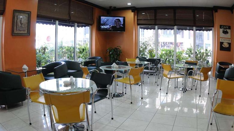 <b>The Uptown Apartments Abu Dhabi Restaurant</b>. Images powered by <a href="https://iceportal.shijigroup.com/" title="IcePortal" target="_blank">IcePortal</a>.