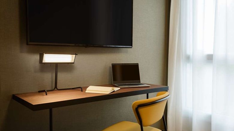 <b>Hyatt Place Paris Charles De Gaulle Suite</b>. Images powered by <a href="https://iceportal.shijigroup.com/" title="IcePortal" target="_blank">IcePortal</a>.