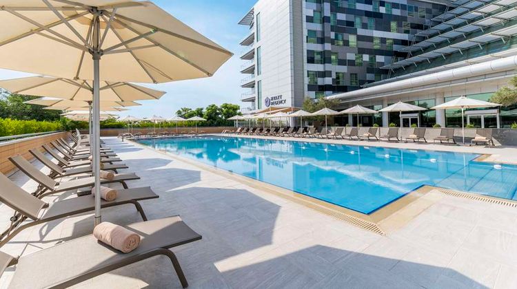 Hyatt Regency Oryx Doha Pool