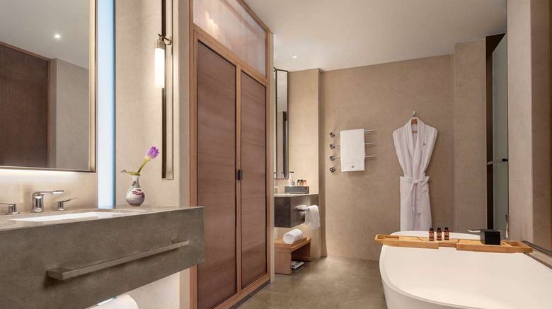 <b>Grand Wuji Hotel Room</b>. Images powered by <a href="https://iceportal.shijigroup.com/" title="IcePortal" target="_blank">IcePortal</a>.
