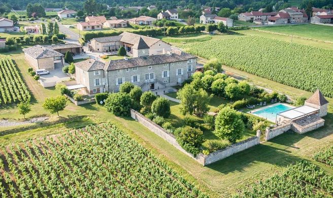 Chateau de Besseuil Exterior