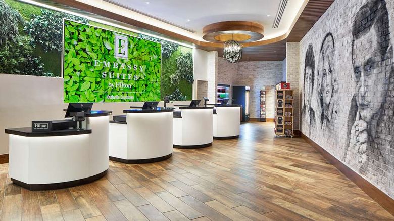 <b>Embassy Suites Nashville Downtown Lobby</b>. Images powered by <a href="https://iceportal.shijigroup.com/" title="IcePortal" target="_blank">IcePortal</a>.