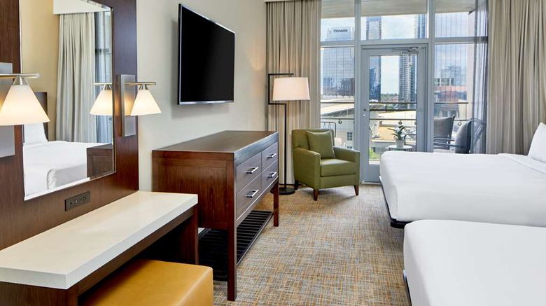<b>Embassy Suites Nashville Downtown Room</b>. Images powered by <a href="https://iceportal.shijigroup.com/" title="IcePortal" target="_blank">IcePortal</a>.