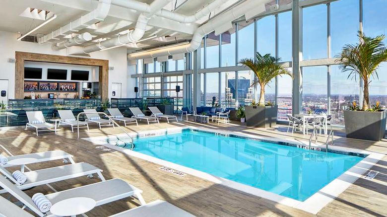 <b>Embassy Suites Nashville Downtown Pool</b>. Images powered by <a href="https://iceportal.shijigroup.com/" title="IcePortal" target="_blank">IcePortal</a>.