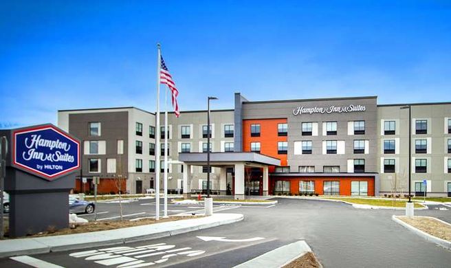 Hampton Inn North Attleboro Exterior
