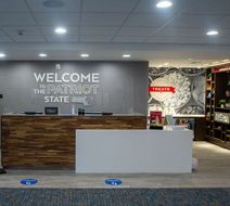 Hampton Inn North Attleboro Lobby