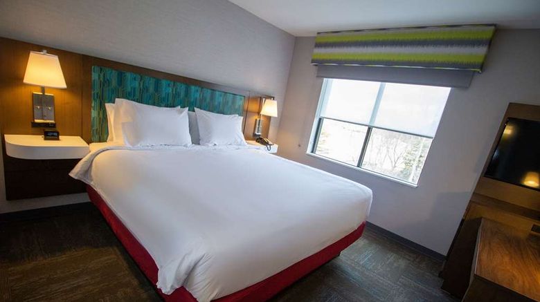<b>Hampton Inn North Attleboro Room</b>. Images powered by <a href="https://iceportal.shijigroup.com/" title="IcePortal" target="_blank">IcePortal</a>.