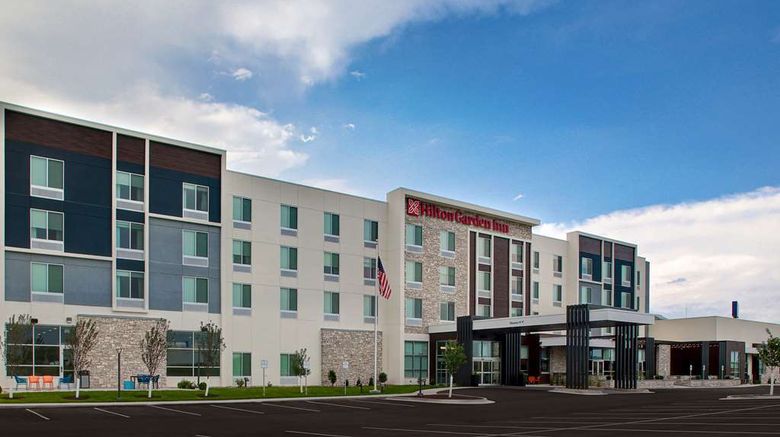 <b>Hilton Garden Inn Cedar Rapids Exterior</b>. Images powered by <a href="https://iceportal.shijigroup.com/" title="IcePortal" target="_blank">IcePortal</a>.